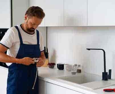 We are offering Expert Plumbing Services - 九游娱乐